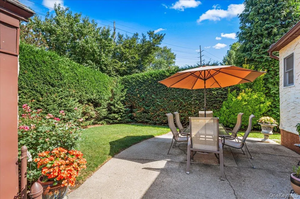 25 Archer Road West Hempstead, NY 11552