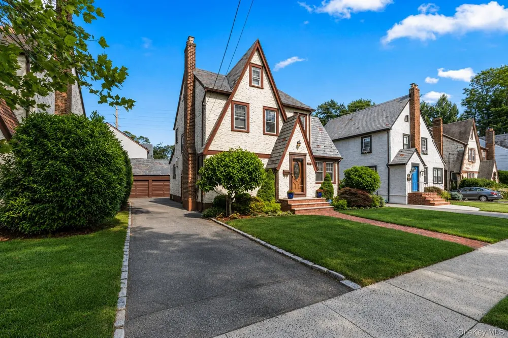 25 Archer Road West Hempstead, NY 11552