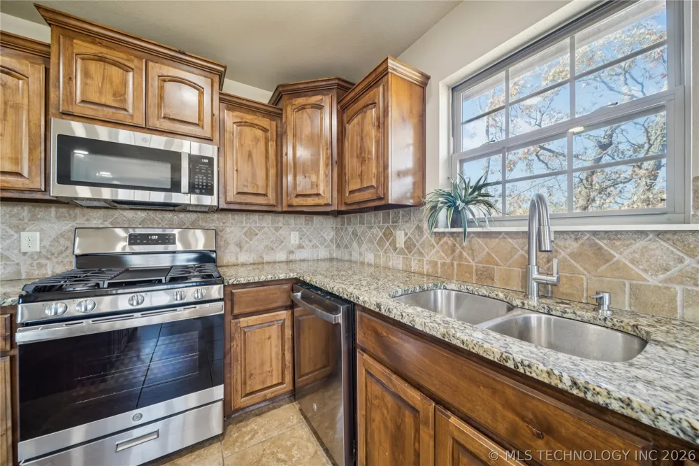 1515 Emily Circle Sapulpa, OK 74066