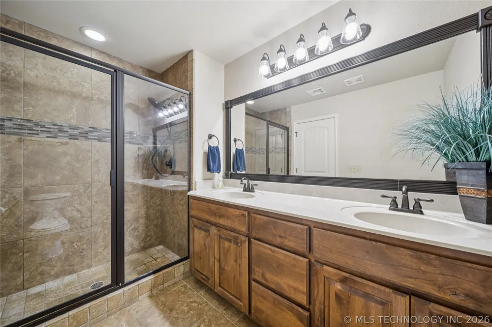 1515 Emily Circle Sapulpa, OK 74066