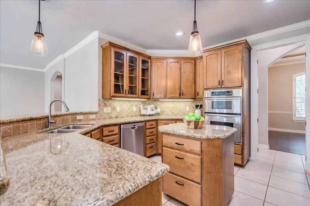 103 Silverstone Drive Georgetown, TX 78633
