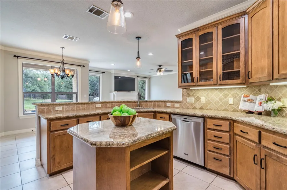 103 Silverstone Drive Georgetown, TX 78633