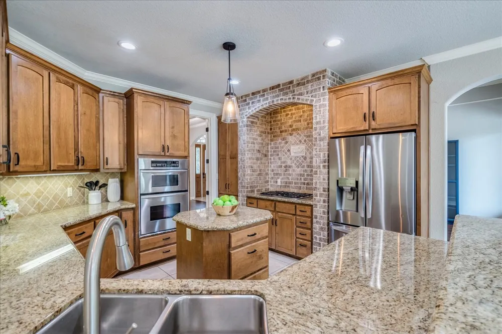 103 Silverstone Drive Georgetown, TX 78633