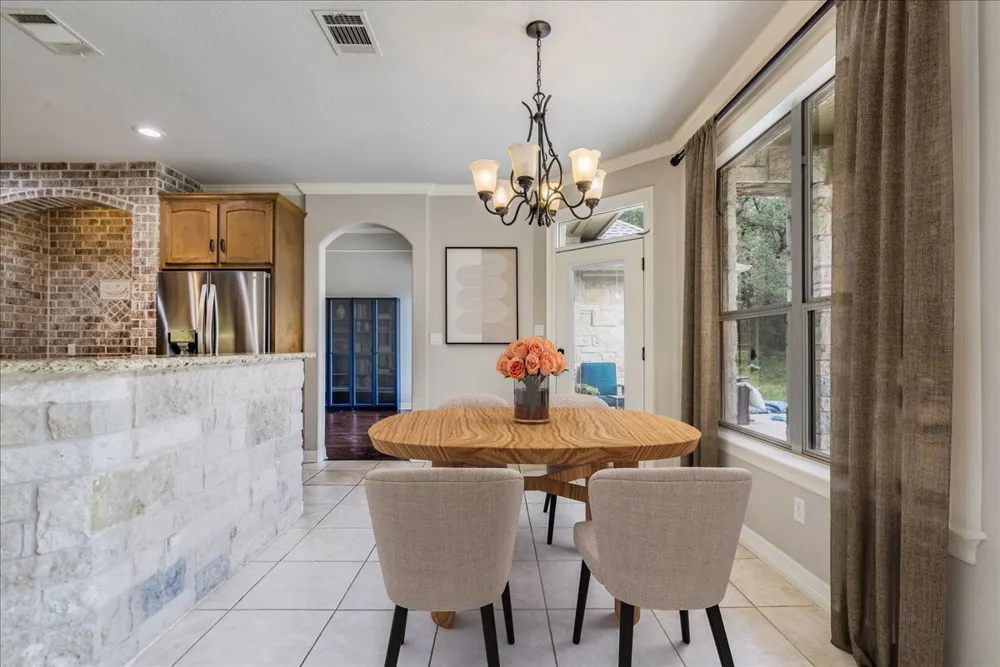 103 Silverstone Drive Georgetown, TX 78633