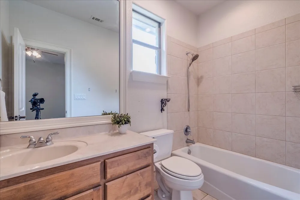 103 Silverstone Drive Georgetown, TX 78633