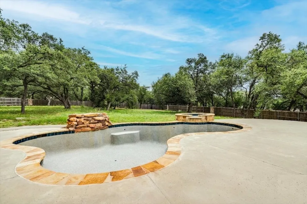 103 Silverstone Drive Georgetown, TX 78633