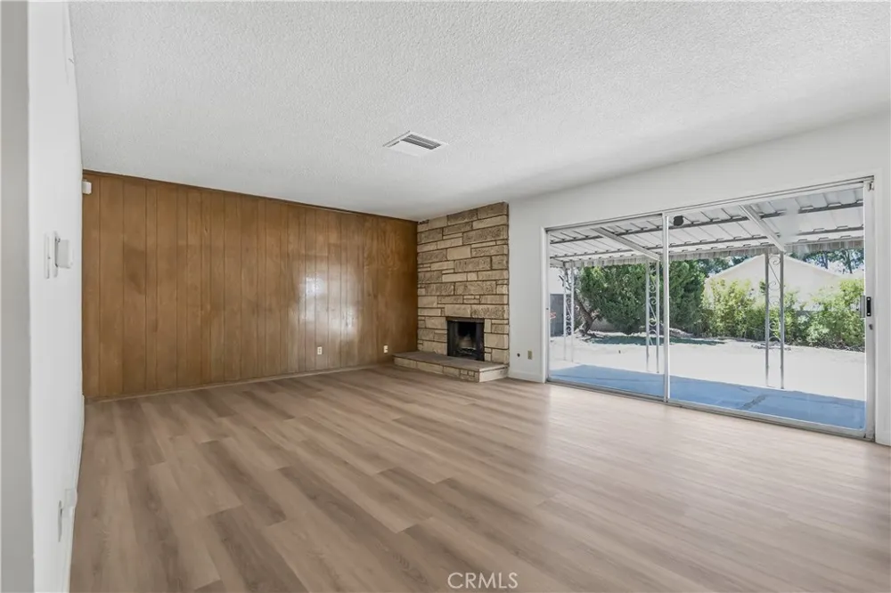 17050 Rinaldi Street Granada Hills, CA 91344