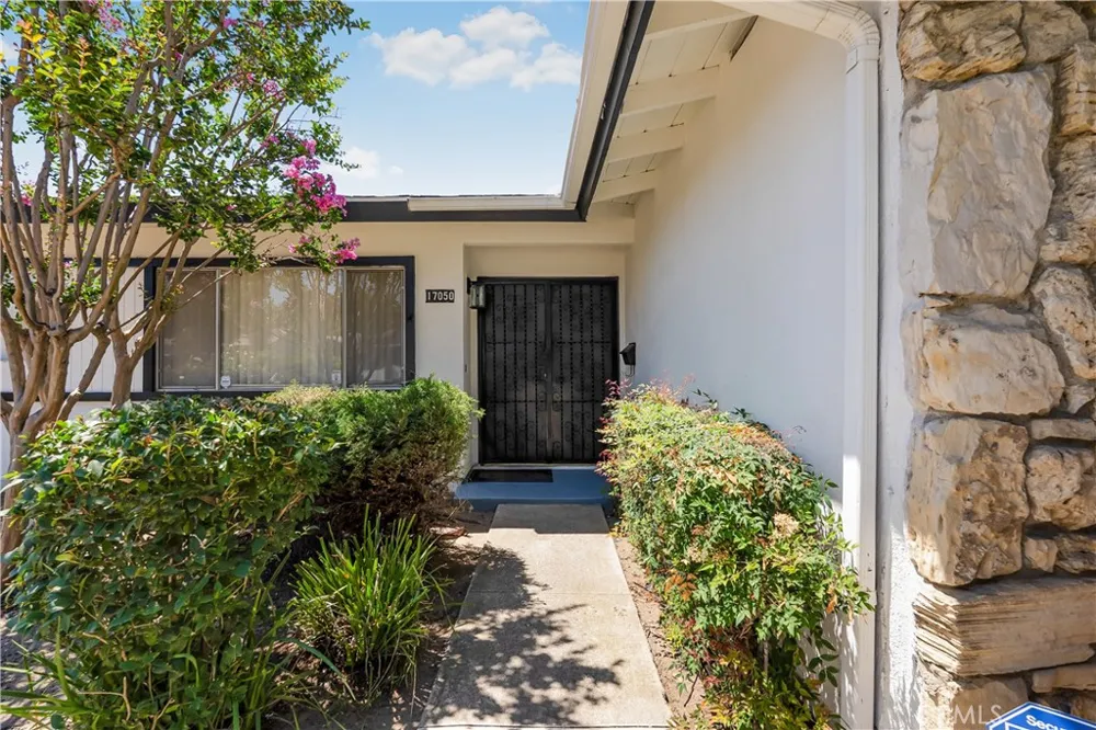 17050 Rinaldi Street Granada Hills, CA 91344