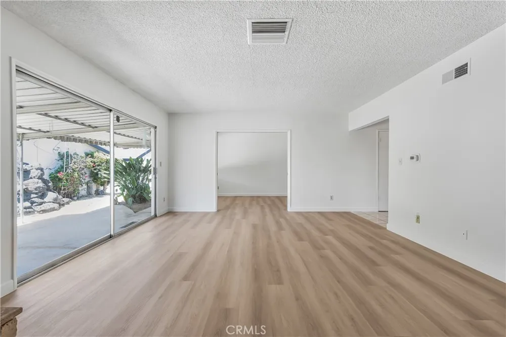17050 Rinaldi Street Granada Hills, CA 91344