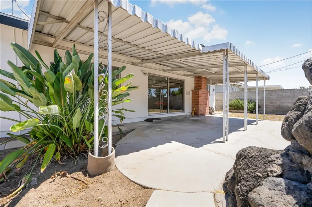 17050 Rinaldi Street Granada Hills, CA 91344