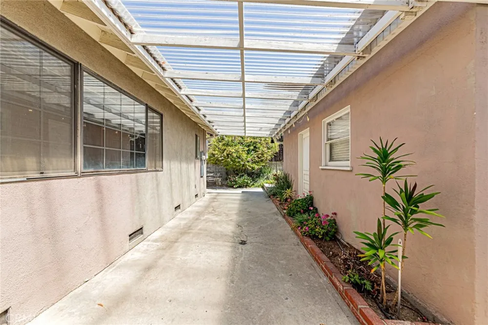 2521 Harmony Place La Crescenta, CA 91214