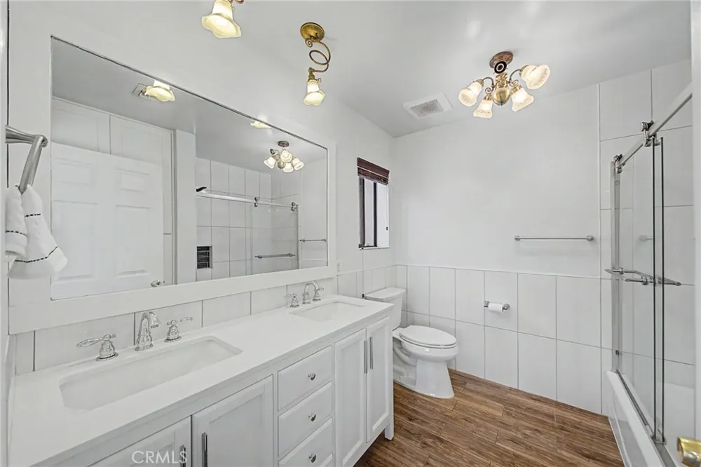 2521 Harmony Place La Crescenta, CA 91214