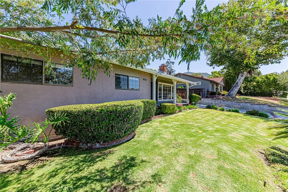 2521 Harmony Place La Crescenta, CA 91214