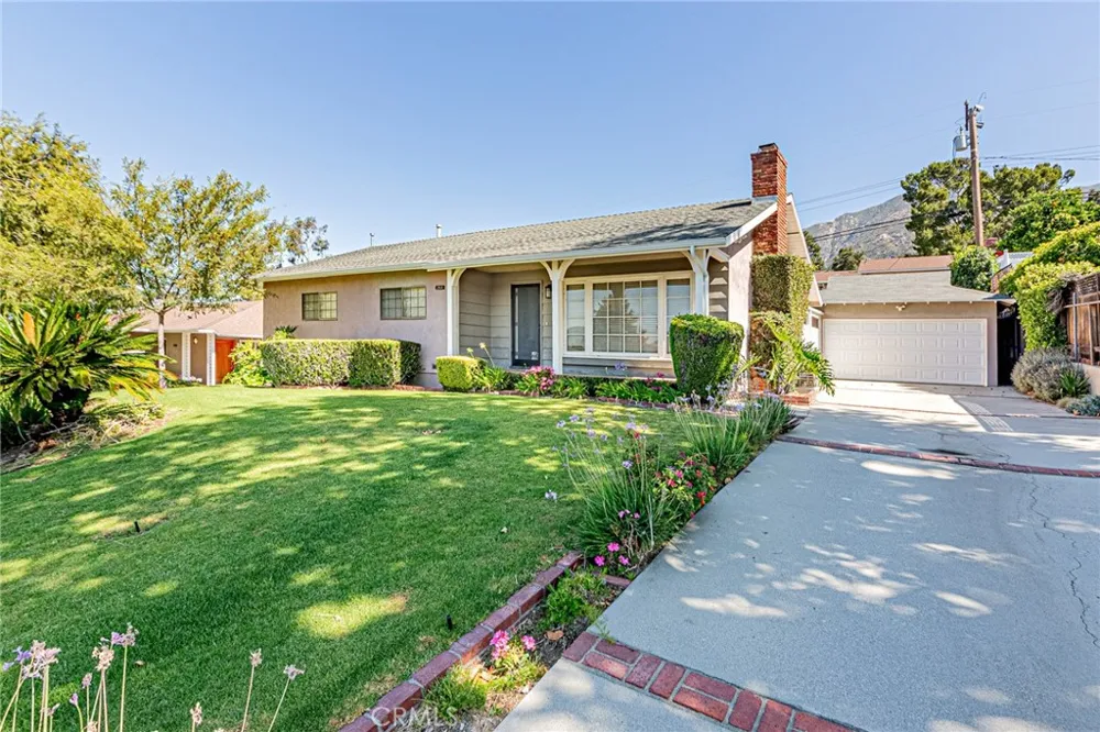 2521 Harmony Place La Crescenta, CA 91214
