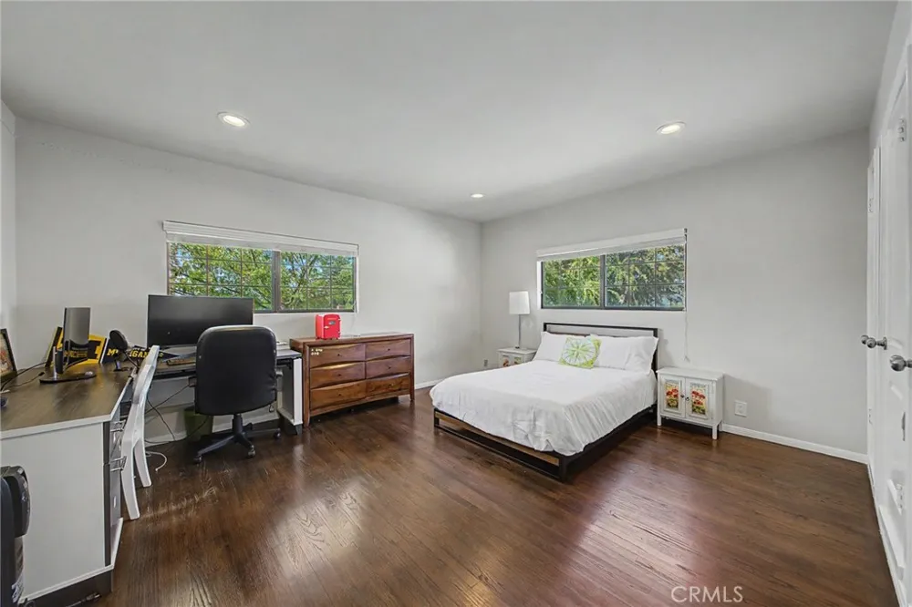 2521 Harmony Place La Crescenta, CA 91214