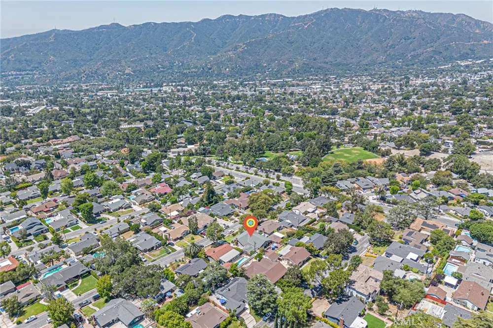 2521 Harmony Place La Crescenta, CA 91214