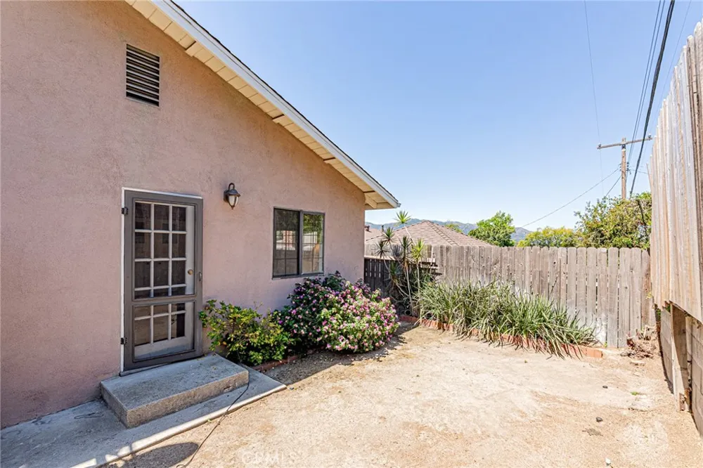 2521 Harmony Place La Crescenta, CA 91214