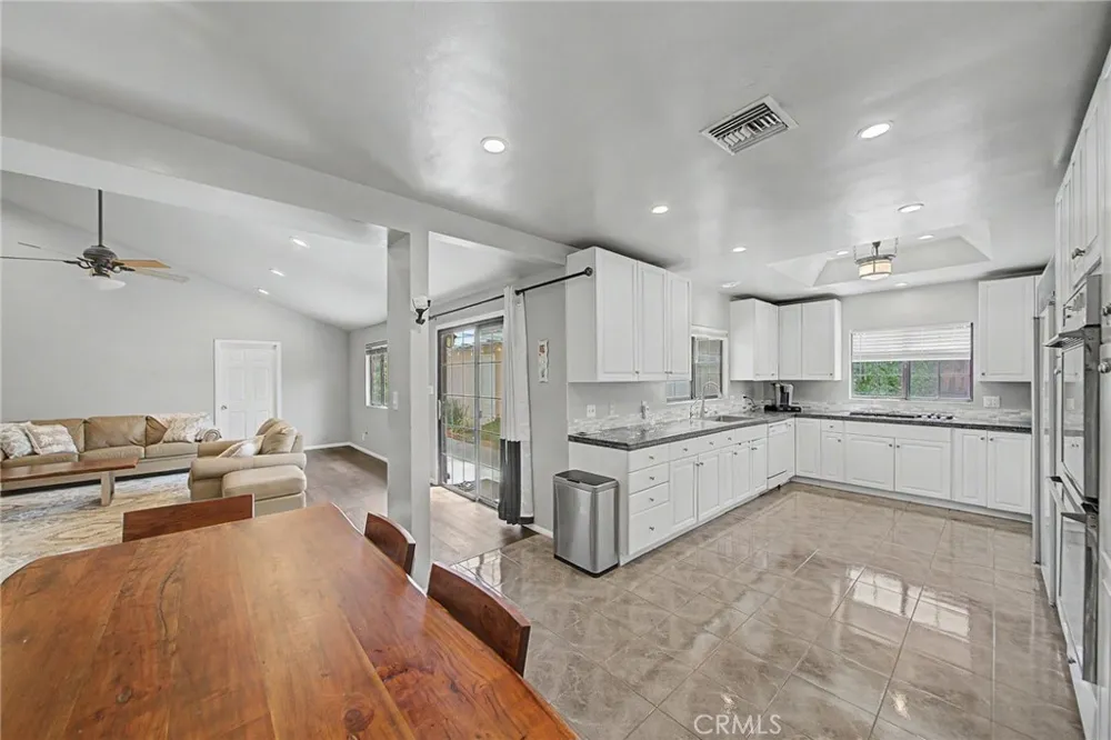 2521 Harmony Place La Crescenta, CA 91214