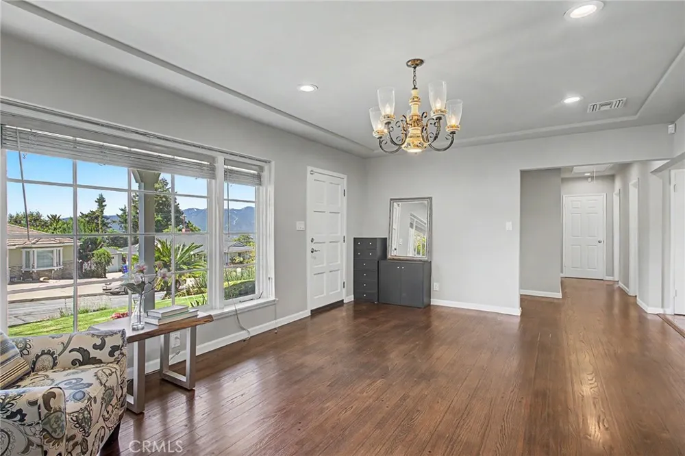2521 Harmony Place La Crescenta, CA 91214