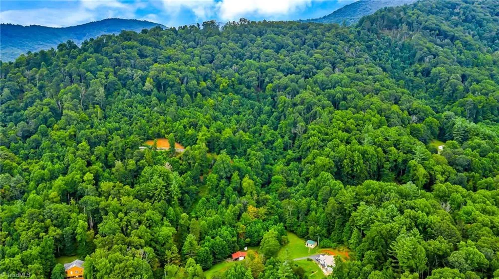 TBD Deep Ford Road Lansing, NC 28642