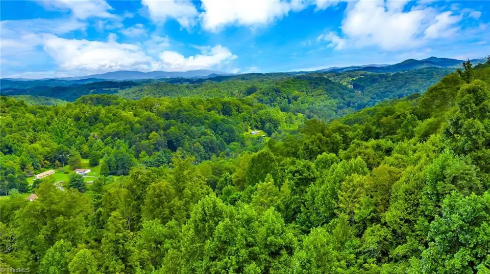 TBD Deep Ford Road Lansing, NC 28642
