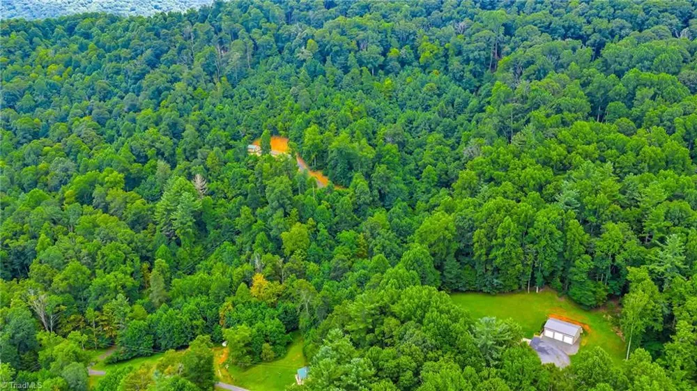 TBD Deep Ford Road Lansing, NC 28642