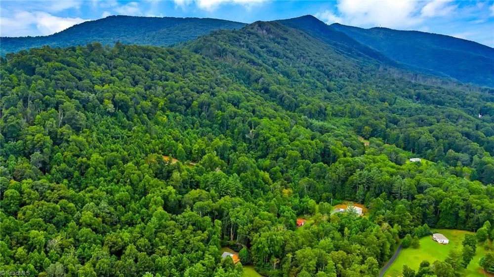 TBD Deep Ford Road Lansing, NC 28642
