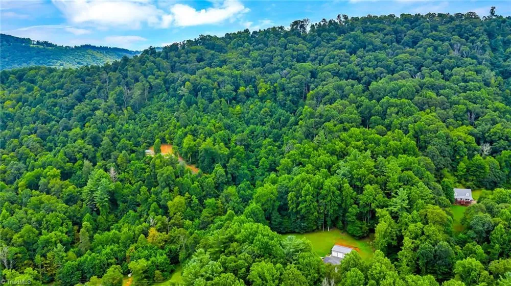 TBD Deep Ford Road Lansing, NC 28642