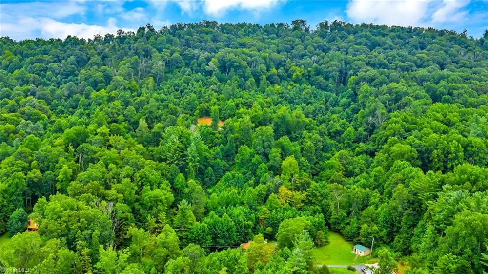 TBD Deep Ford Road Lansing, NC 28642
