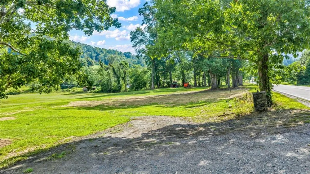 3630 US Highway 221 Jefferson, NC 28640