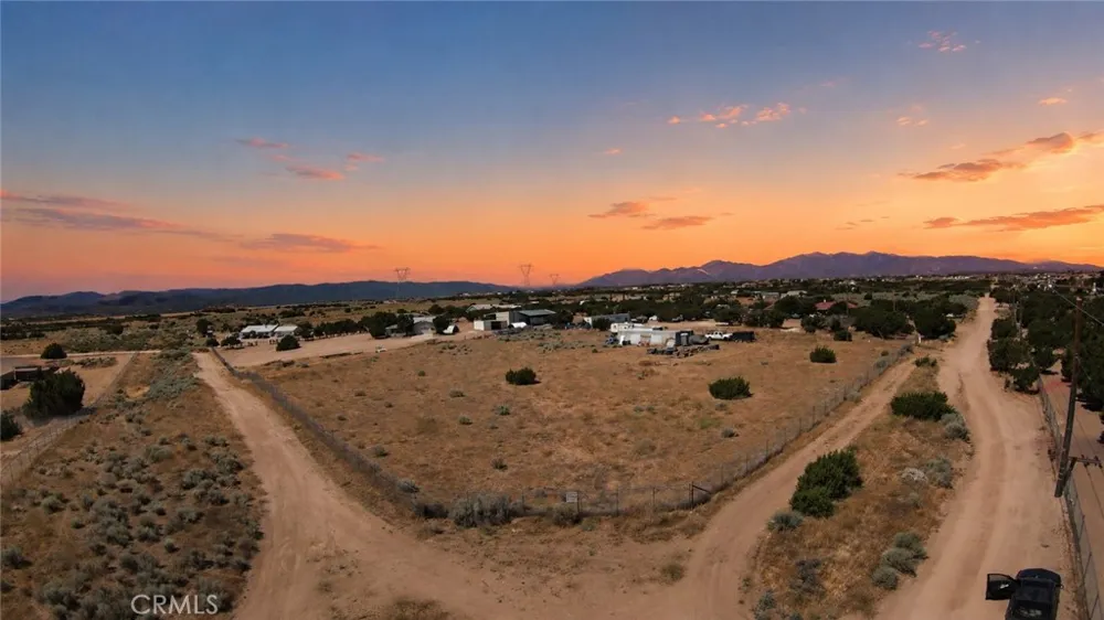 12897 Belmont Oak Hills, CA 92344
