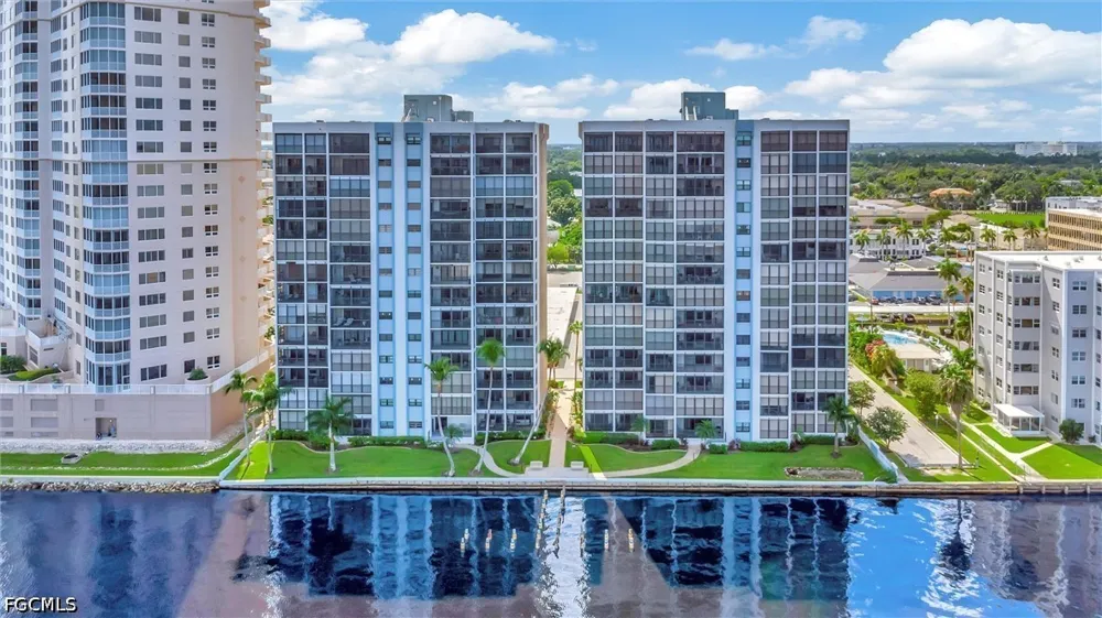 Clifford Street #1001 Fort Myers, FL 33901