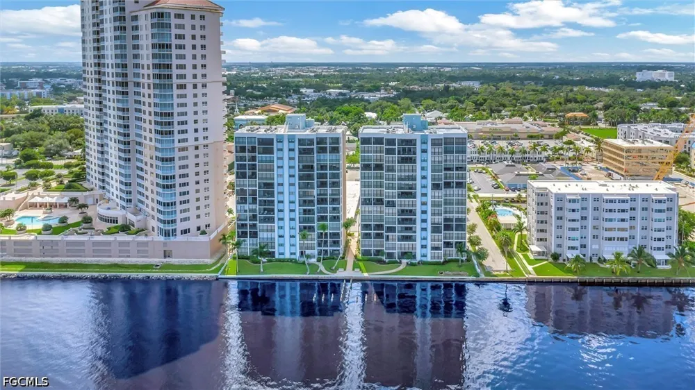 Clifford Street #1001 Fort Myers, FL 33901