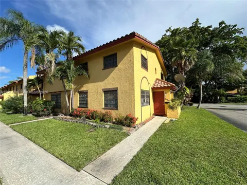 2700 NW 47th Ter #1001