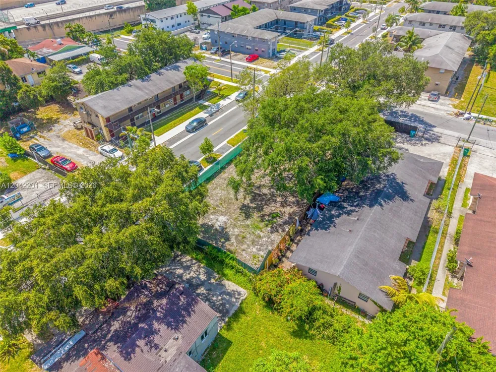605 NW 65th St Miami, FL 33150
