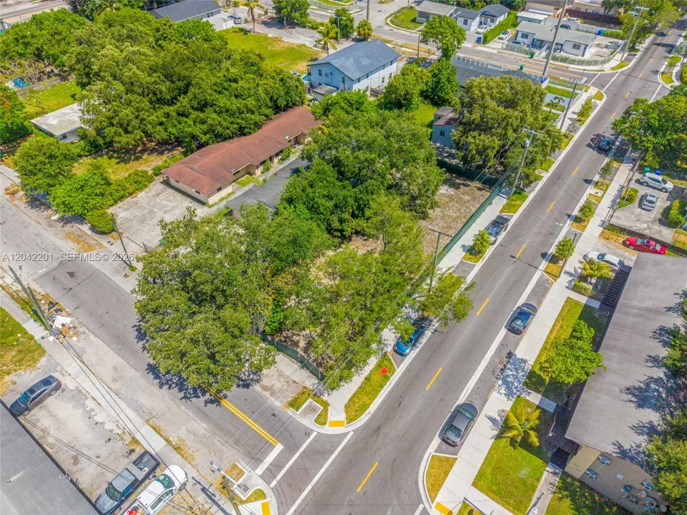 605 NW 65th St Miami, FL 33150