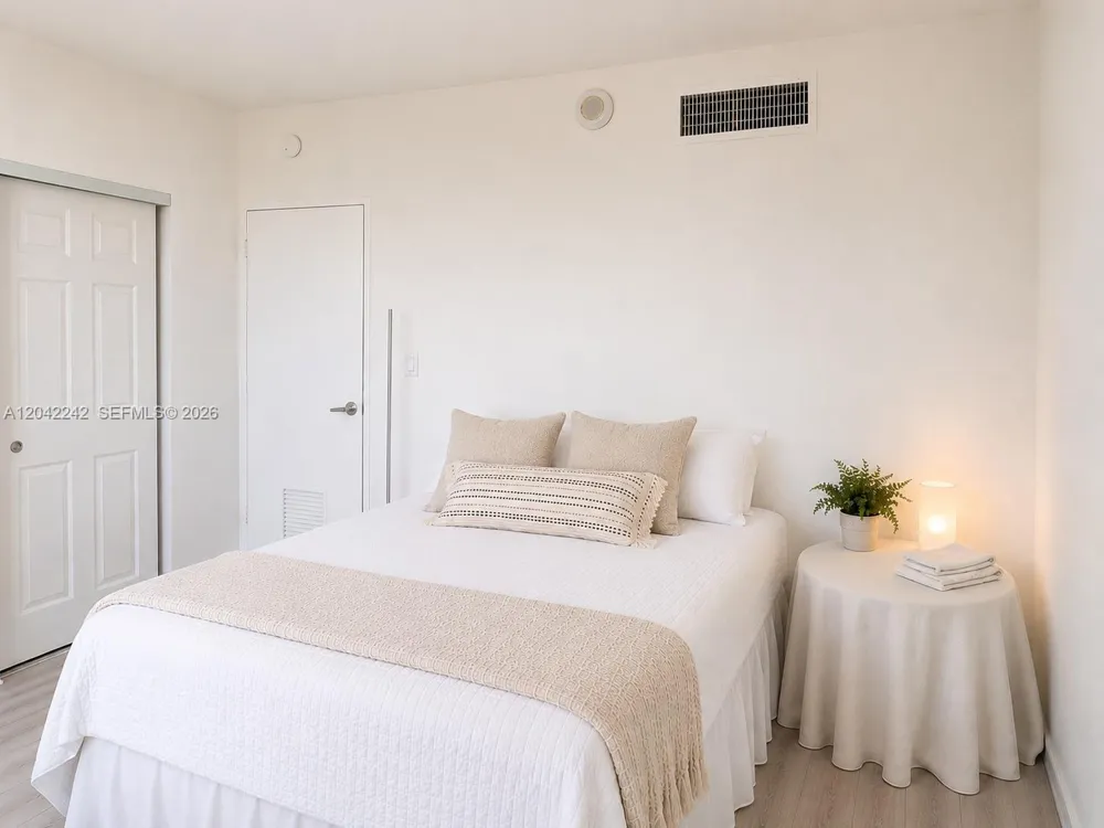 10275 Collins Ave #431 Bal Harbour, FL 33154