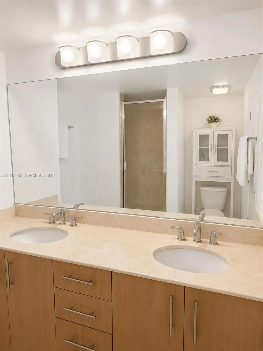 10275 Collins Ave #431 Bal Harbour, FL 33154