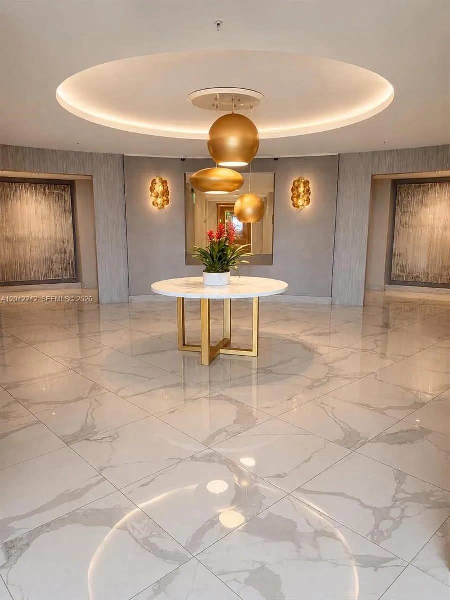 10275 Collins Ave #431 Bal Harbour, FL 33154