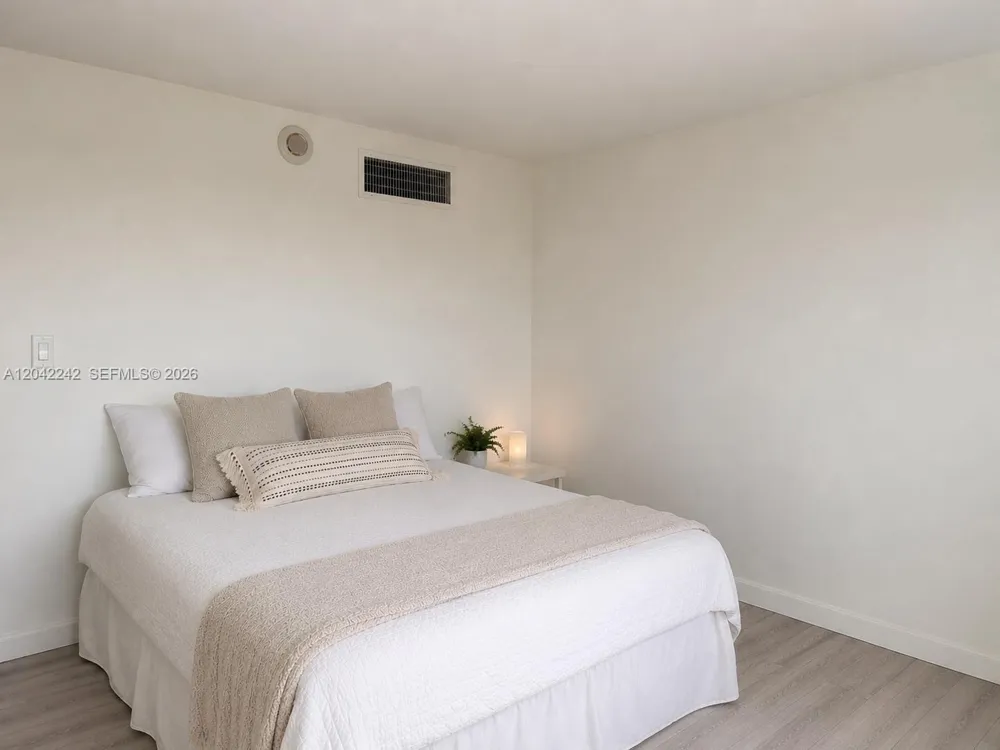 10275 Collins Ave #431 Bal Harbour, FL 33154