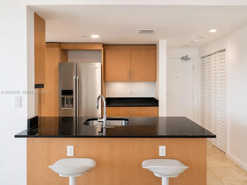 10275 Collins Ave #431 Bal Harbour, FL 33154