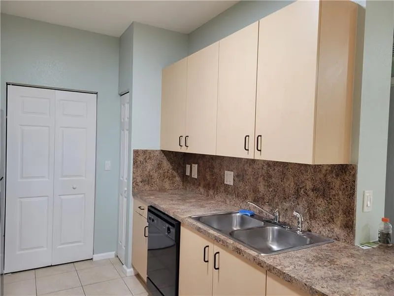 3569 Forest Hill Boulevard #117 Palm Springs, FL 33406