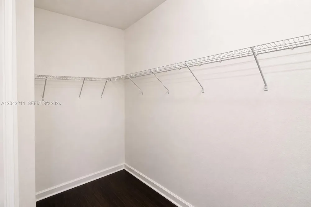 8954 W 35th Way Hialeah, FL 33018