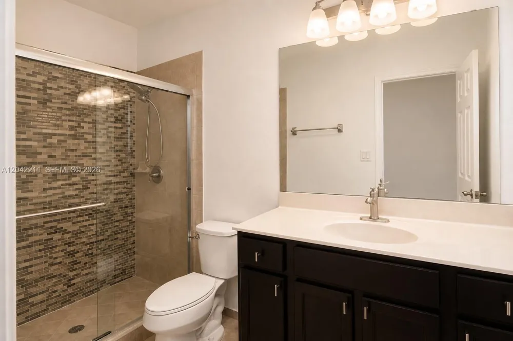 8954 W 35th Way Hialeah, FL 33018