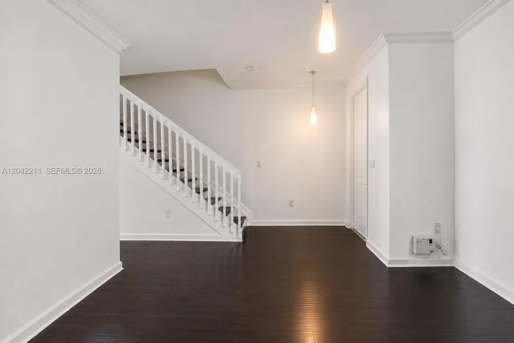 8954 W 35th Way Hialeah, FL 33018