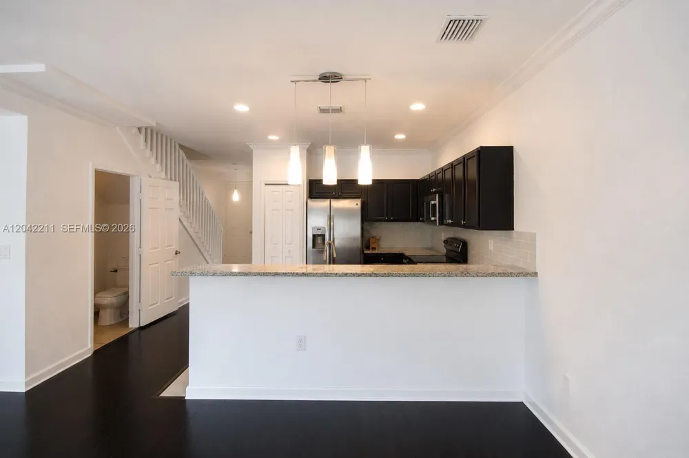 8954 W 35th Way Hialeah, FL 33018