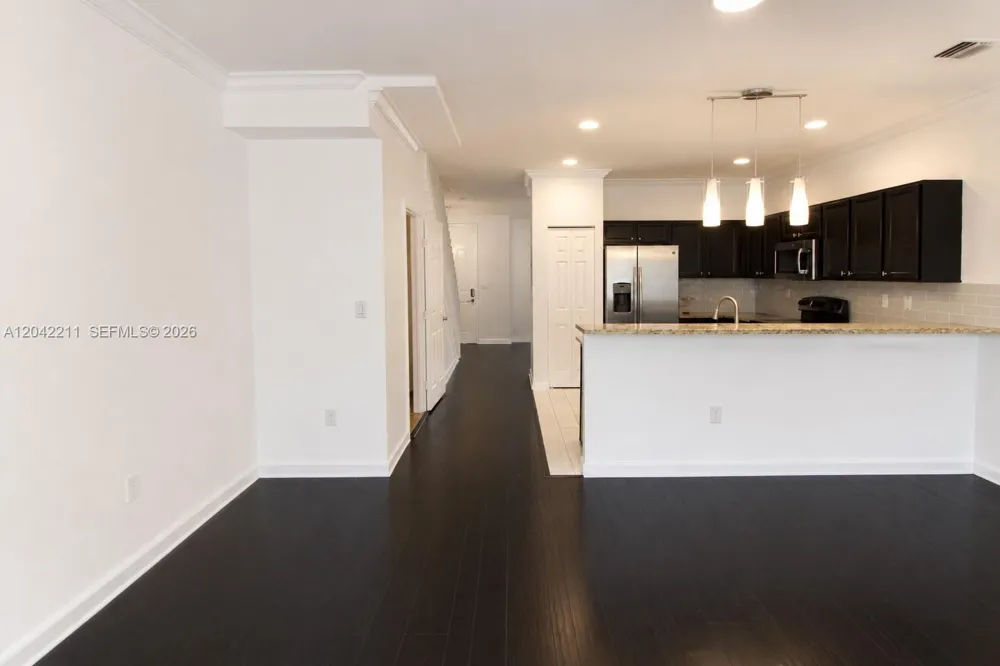 8954 W 35th Way Hialeah, FL 33018