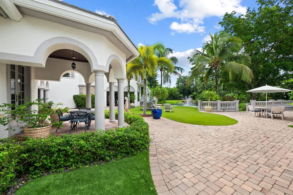 8950 NW 70th Court Parkland, FL 33067