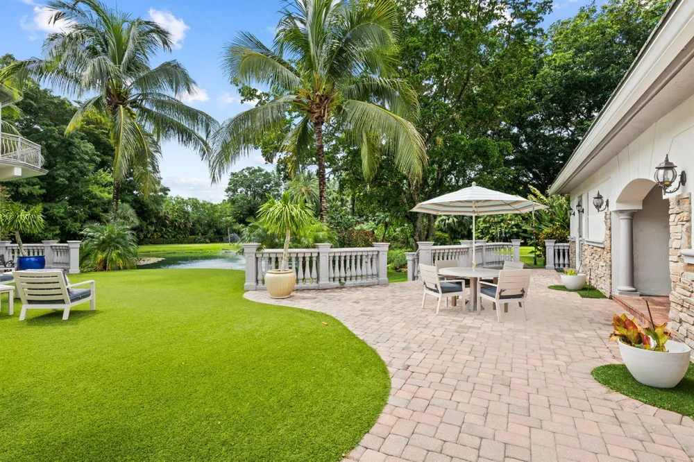 8950 NW 70th Court Parkland, FL 33067