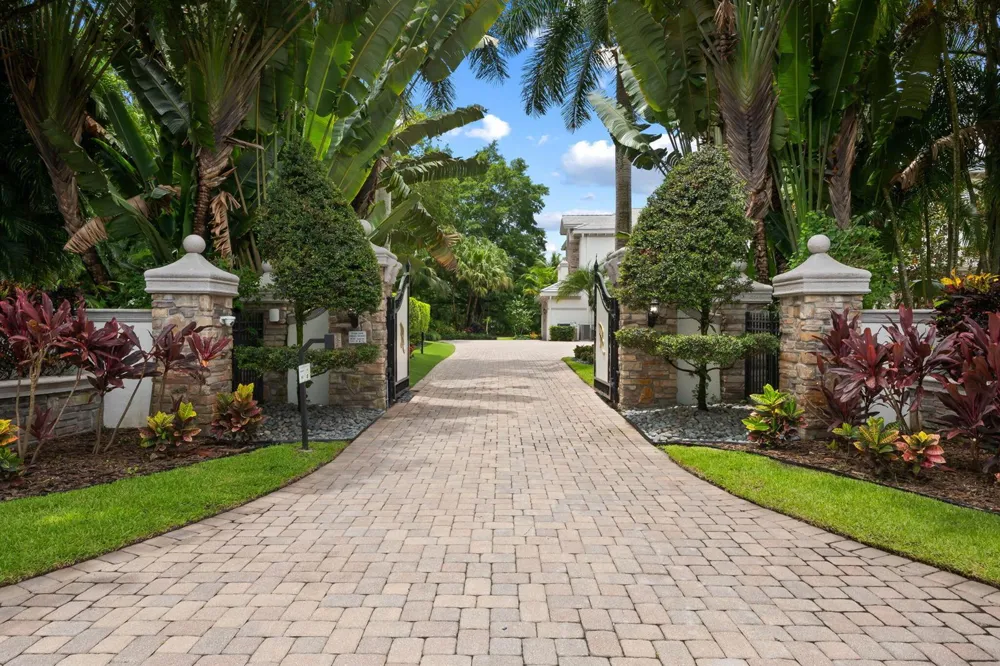 8950 NW 70th Court Parkland, FL 33067